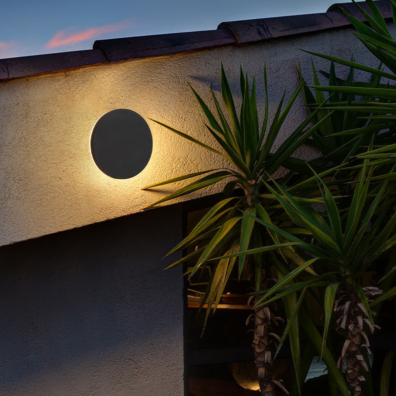 Skorter | LunaGlow - Minimalist LED Wall Lamps Black Metal for Garden and Hallway