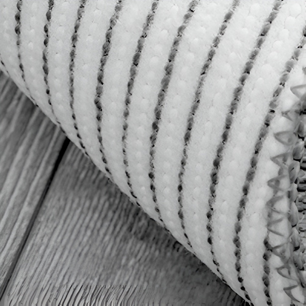 Skorter | Cute Paw Print Bath Mat