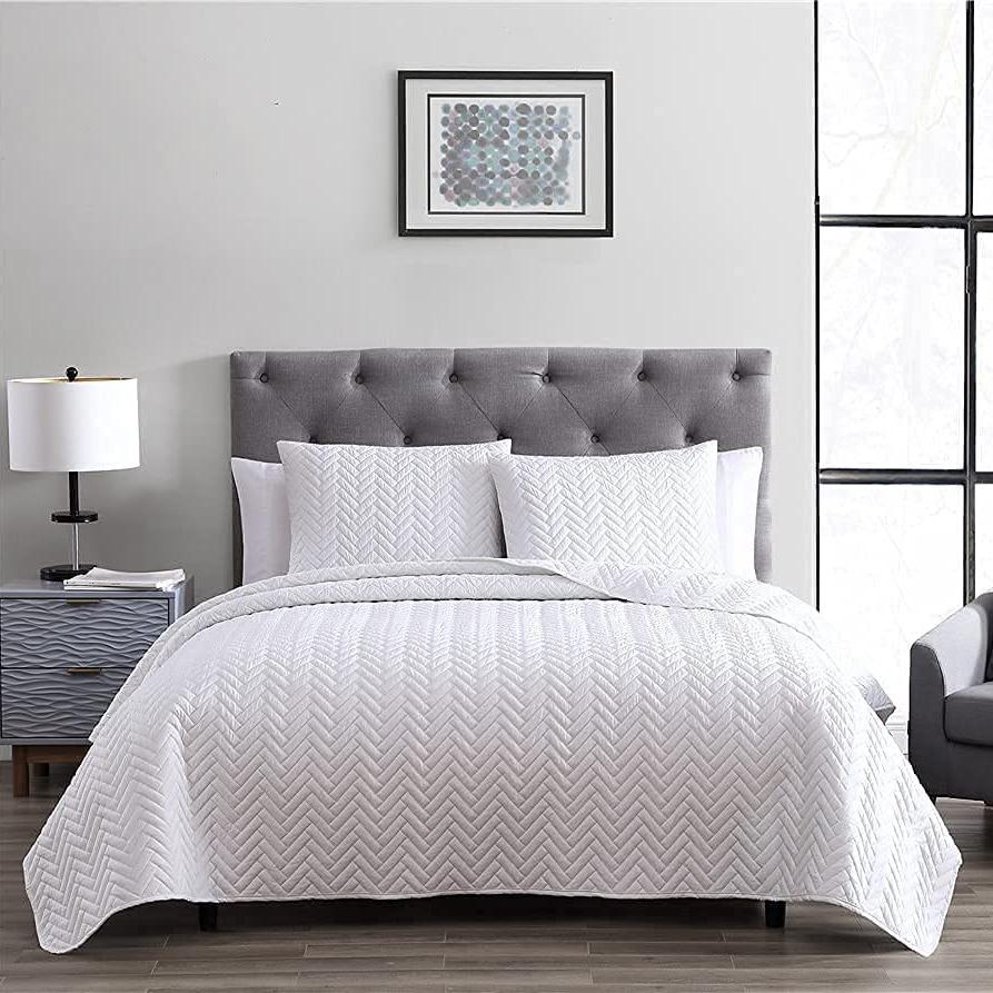 Skorter | 3-Piece: The Nesting Company Birch Bedding Collection Embossed Quilt Tableware Set