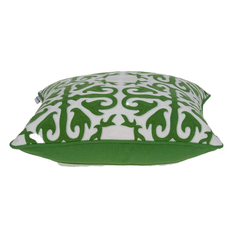 Skørter | Traditional green and white accent pillow 20"x20"