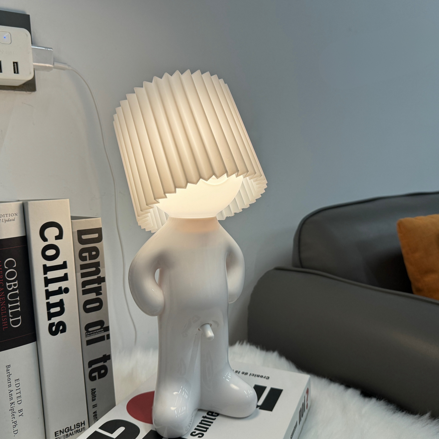 Skorter | VerlegenLys - USB Powered Geometric Table Lamp with Colorful Light
