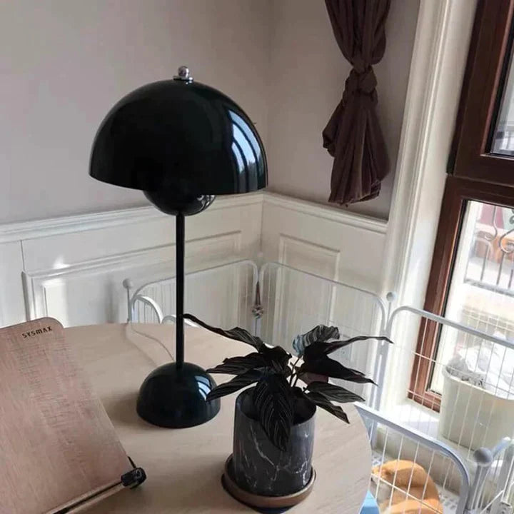 Skorter | Modern table lamp