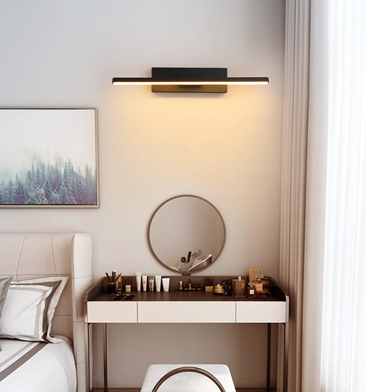 Skorter | Edge Modern Dimmable Wall Lamp Black/White Bedroom Metal Silicone