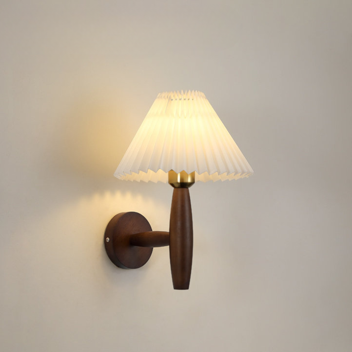 Skorter | EikenLys - Stylish Wooden Wall Lamp