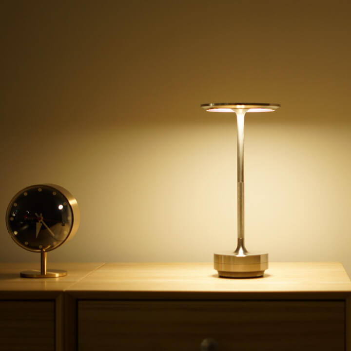 Skorter | Ambient Metallic Wireless Table Lamp
