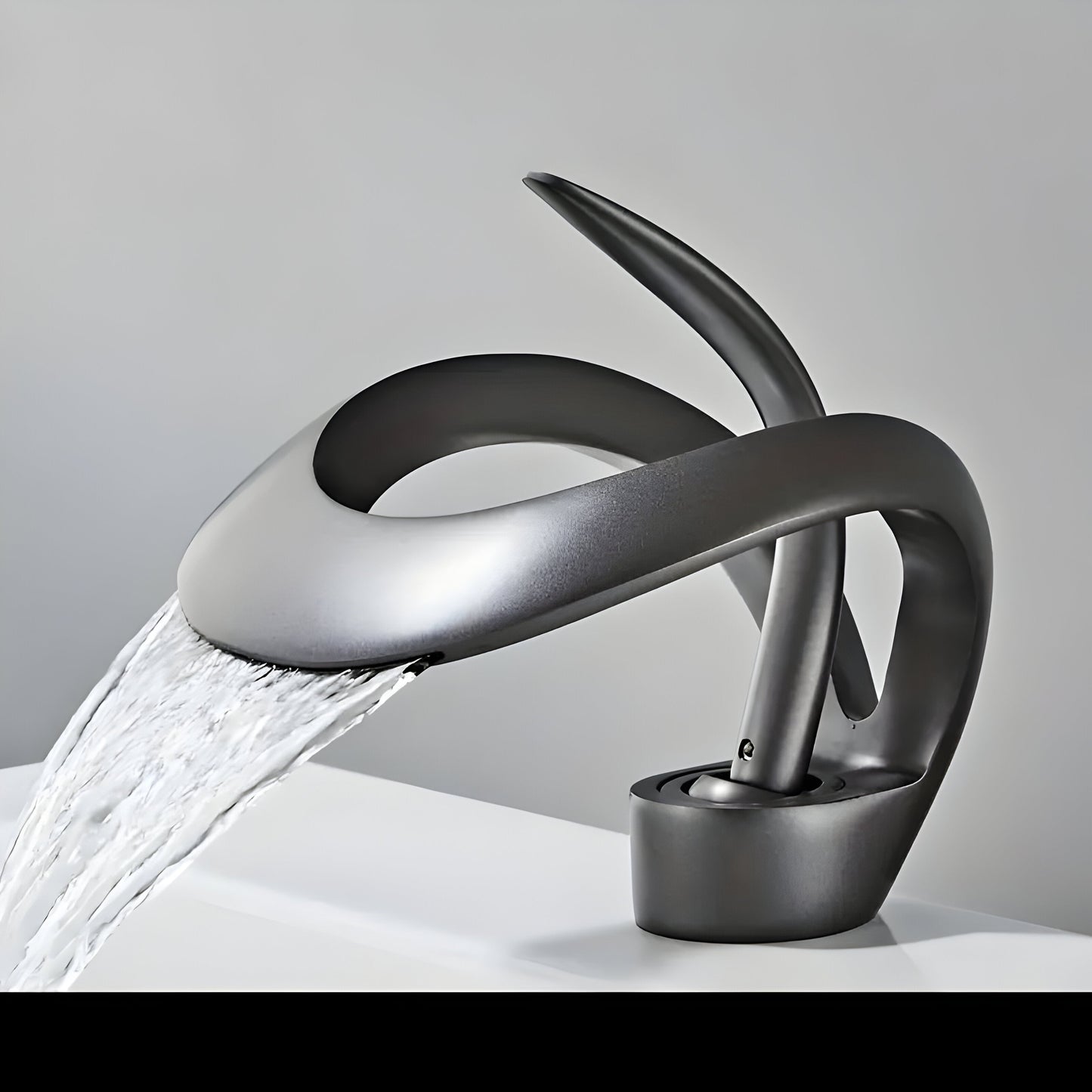 Skorter | AquaGleam – Minimalist Bathroom Basin Tap