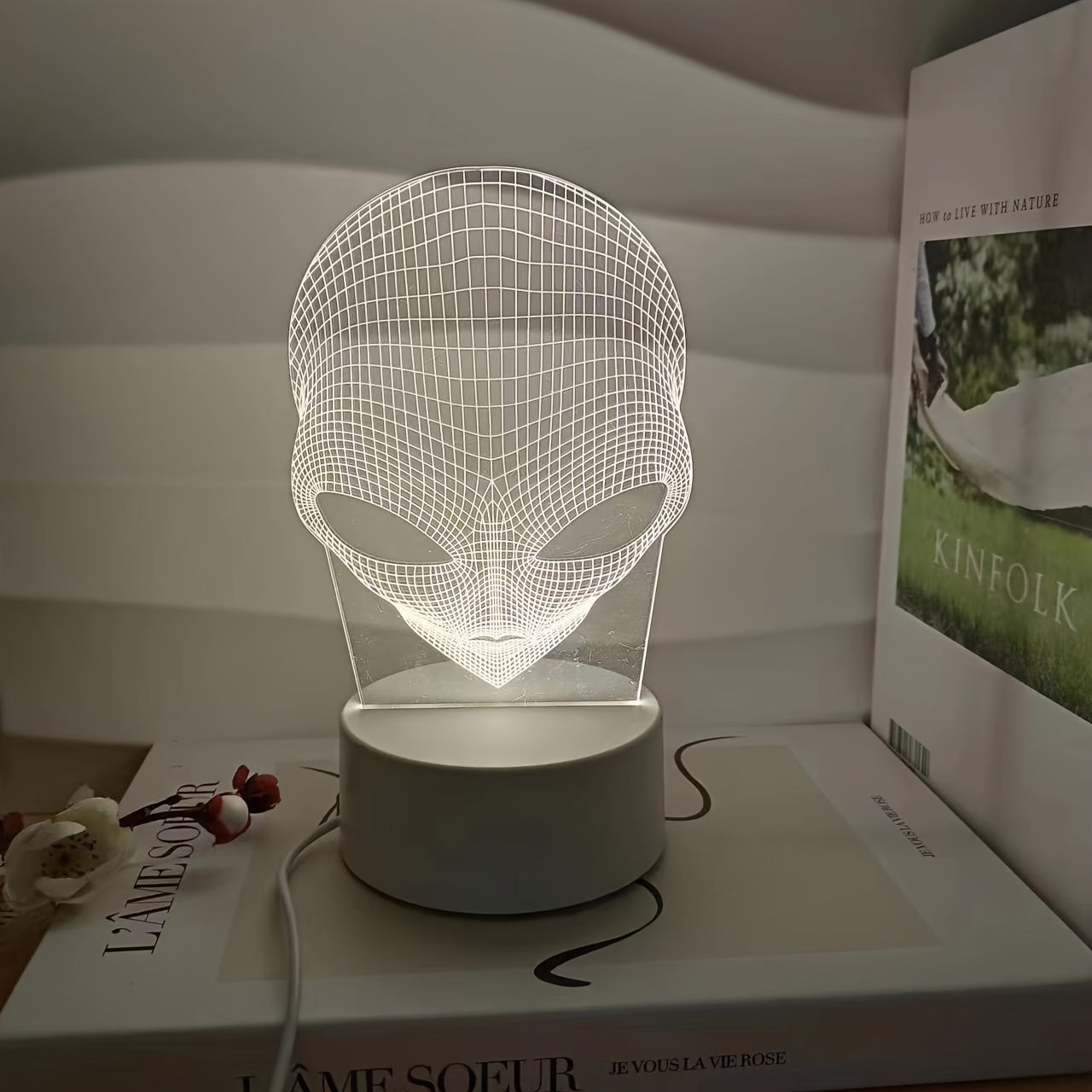 Skorter | AstroLight – 3D-alien lamp with LED color lighting and touch control