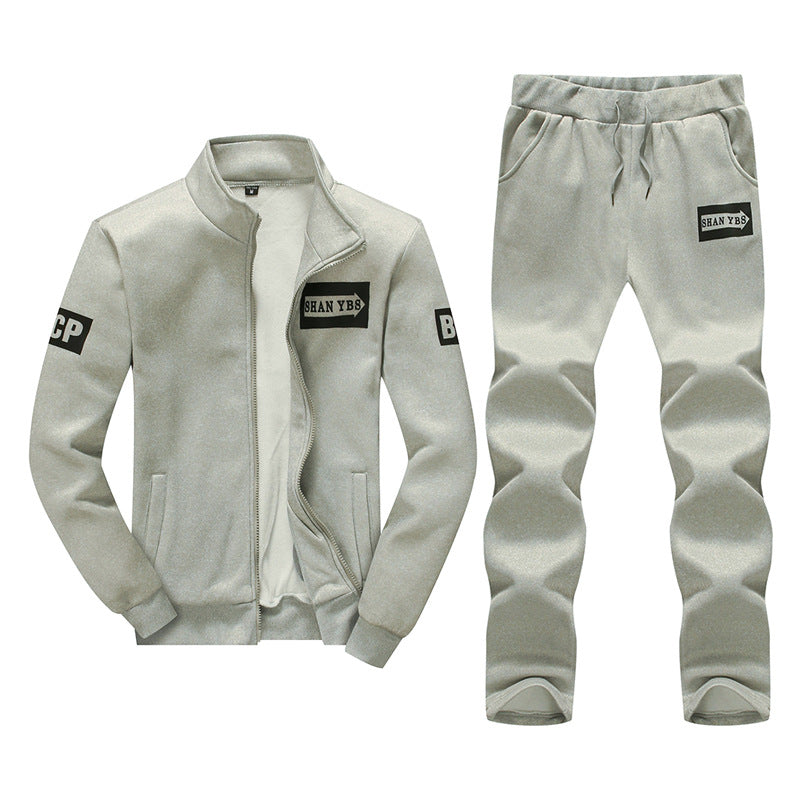 Men's sporty tracksuit set with zipper and side pockets Skorter