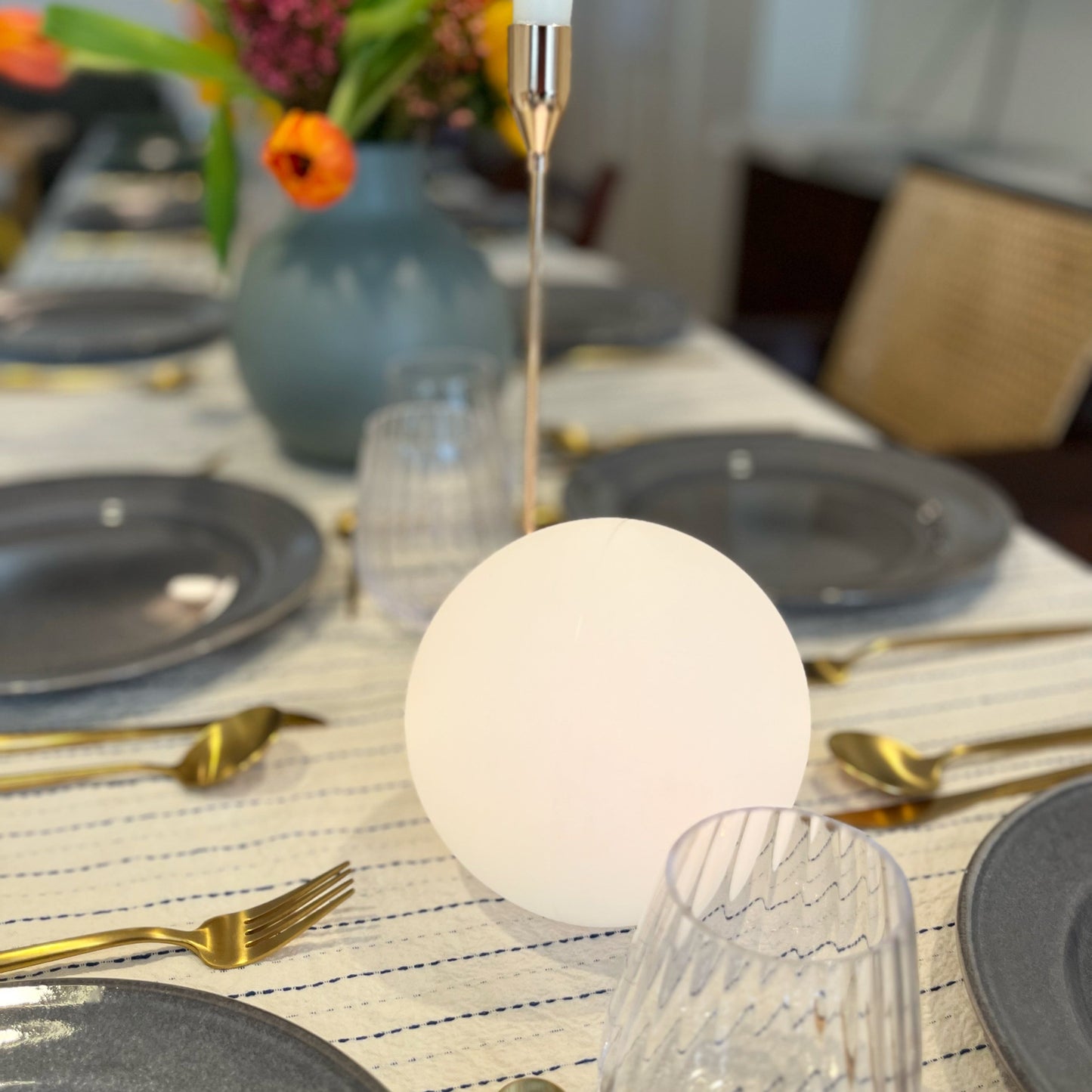 Skorter | LED Wireless Table Lamp - Rechargeable Modern Light Fixture for Home, Office, and Nightstand Use
