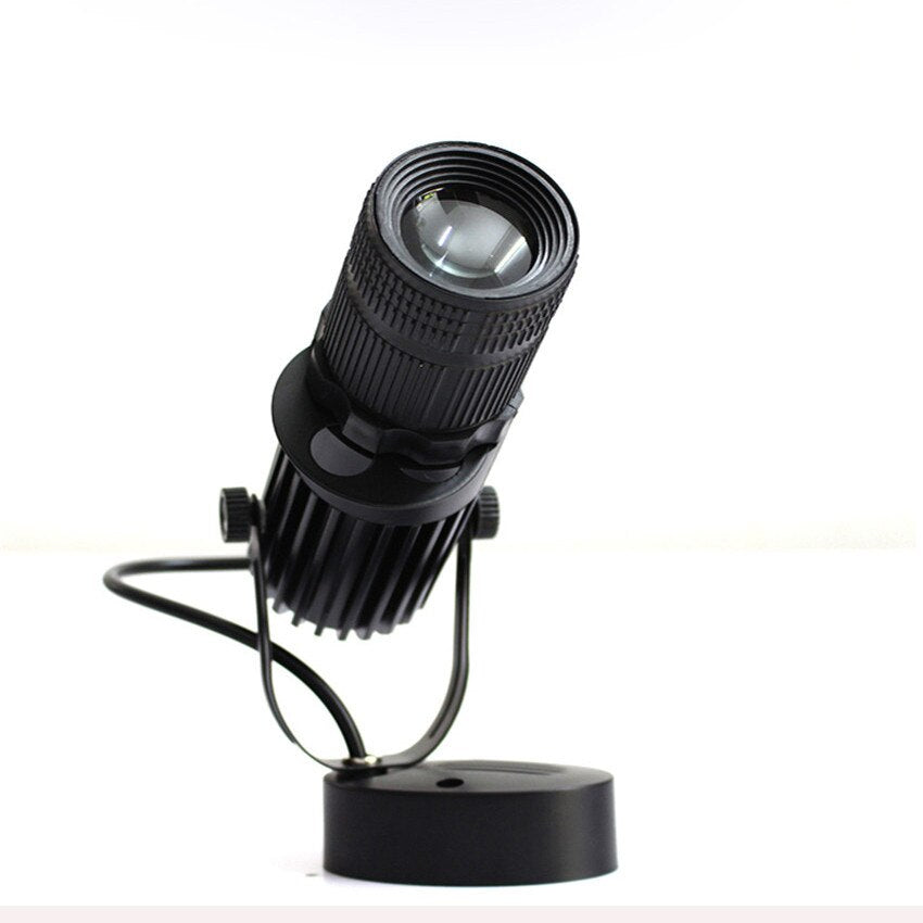 Skorter | Adjustable LED spotlight - focus light background