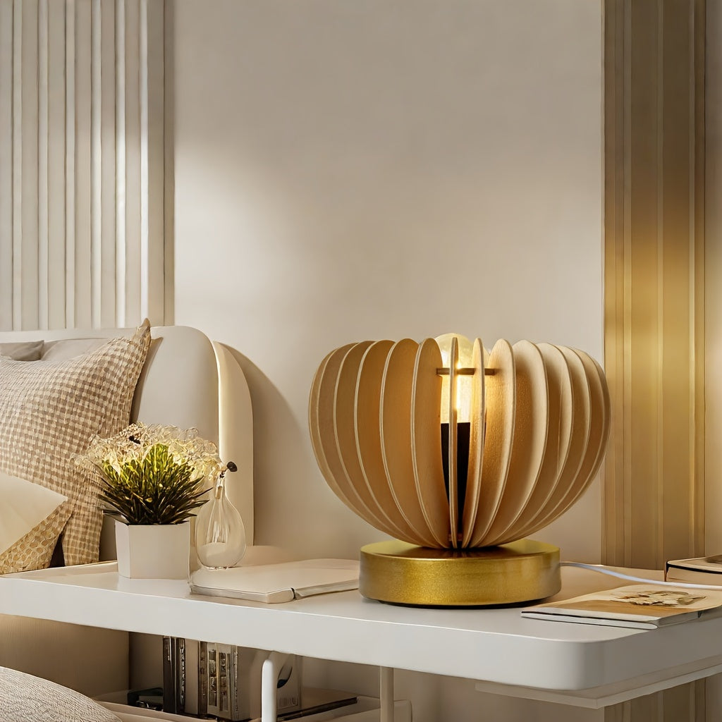 Skorter | LumiFantasy - Modern Fantasy Table Lamp, USB-Powered
