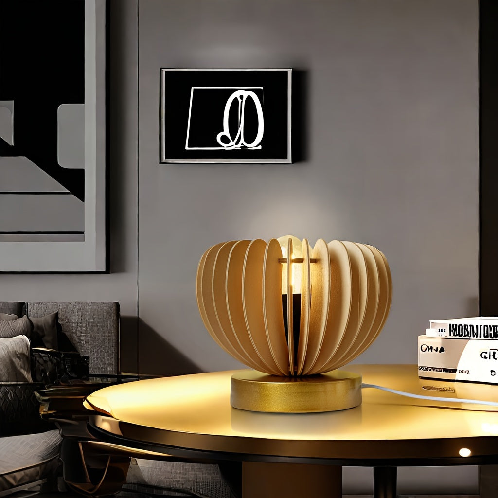 Skorter | LumiFantasy - Modern Fantasy Table Lamp, USB-Powered