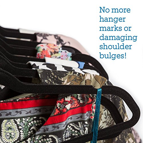 Skørter | 30 Pack: Premium Quality Space-Saving Velvet Durable Clothes Hangers