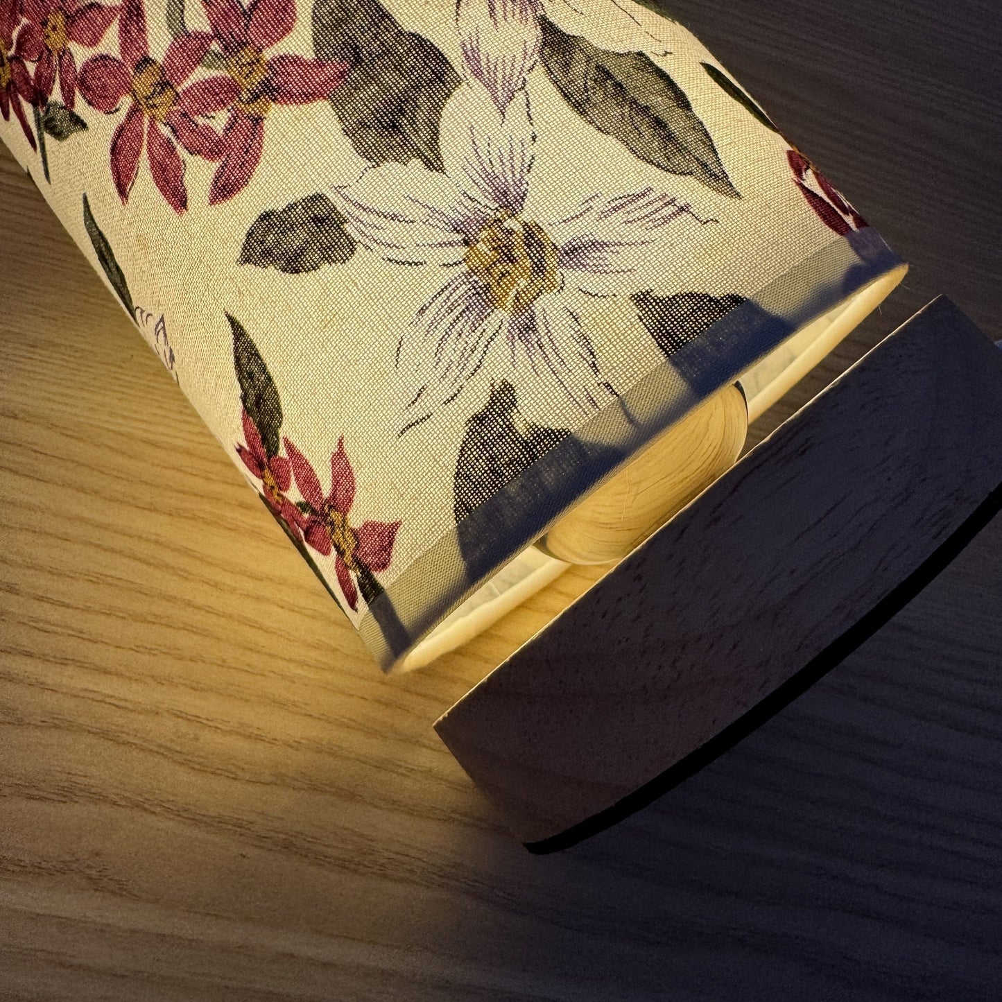 Skorter | HoutLys - Creative Wood Table Lamp with LED