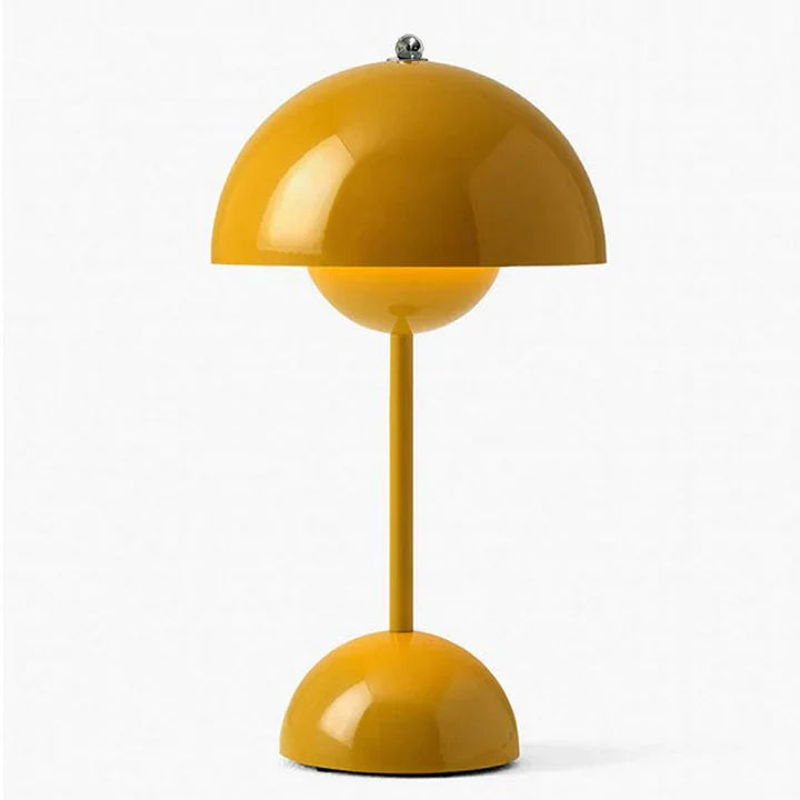 Skorter | Luxurious contemporary Nordic table lamp