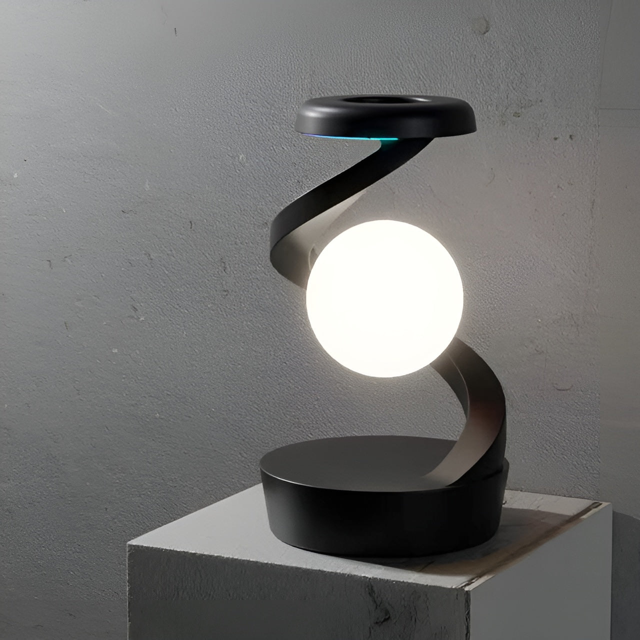 Skorter | Rotating Floating Table Lamp | FloatLight