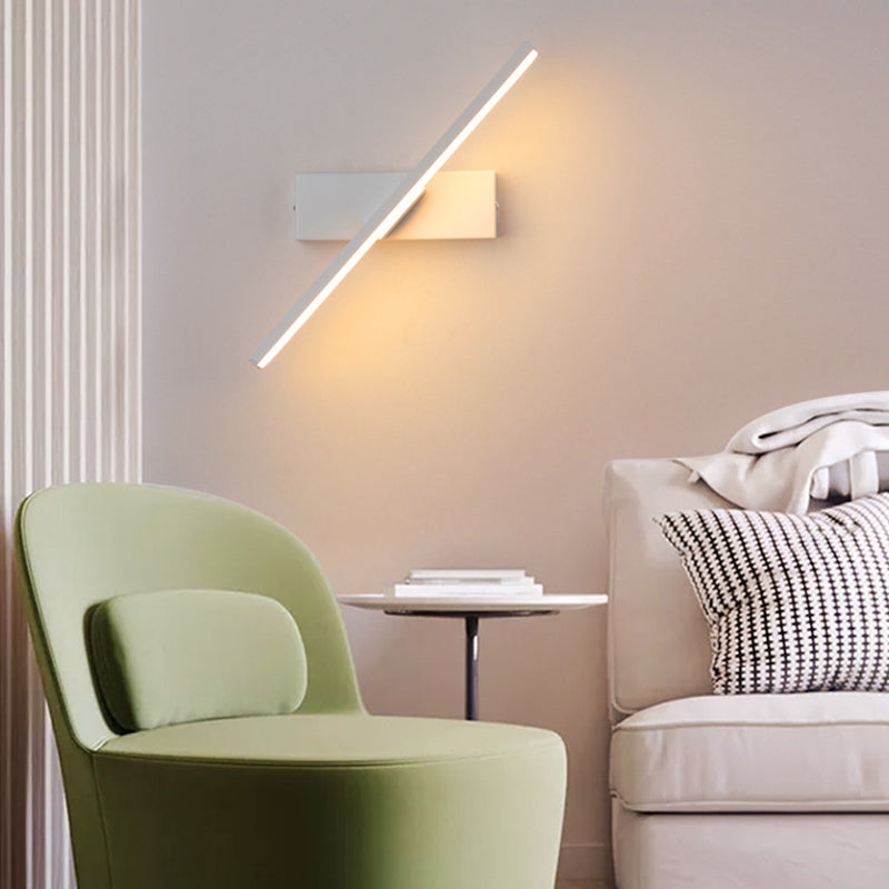Skorter | Edge Modern Dimmable Wall Lamp Black/White Bedroom Metal Silicone
