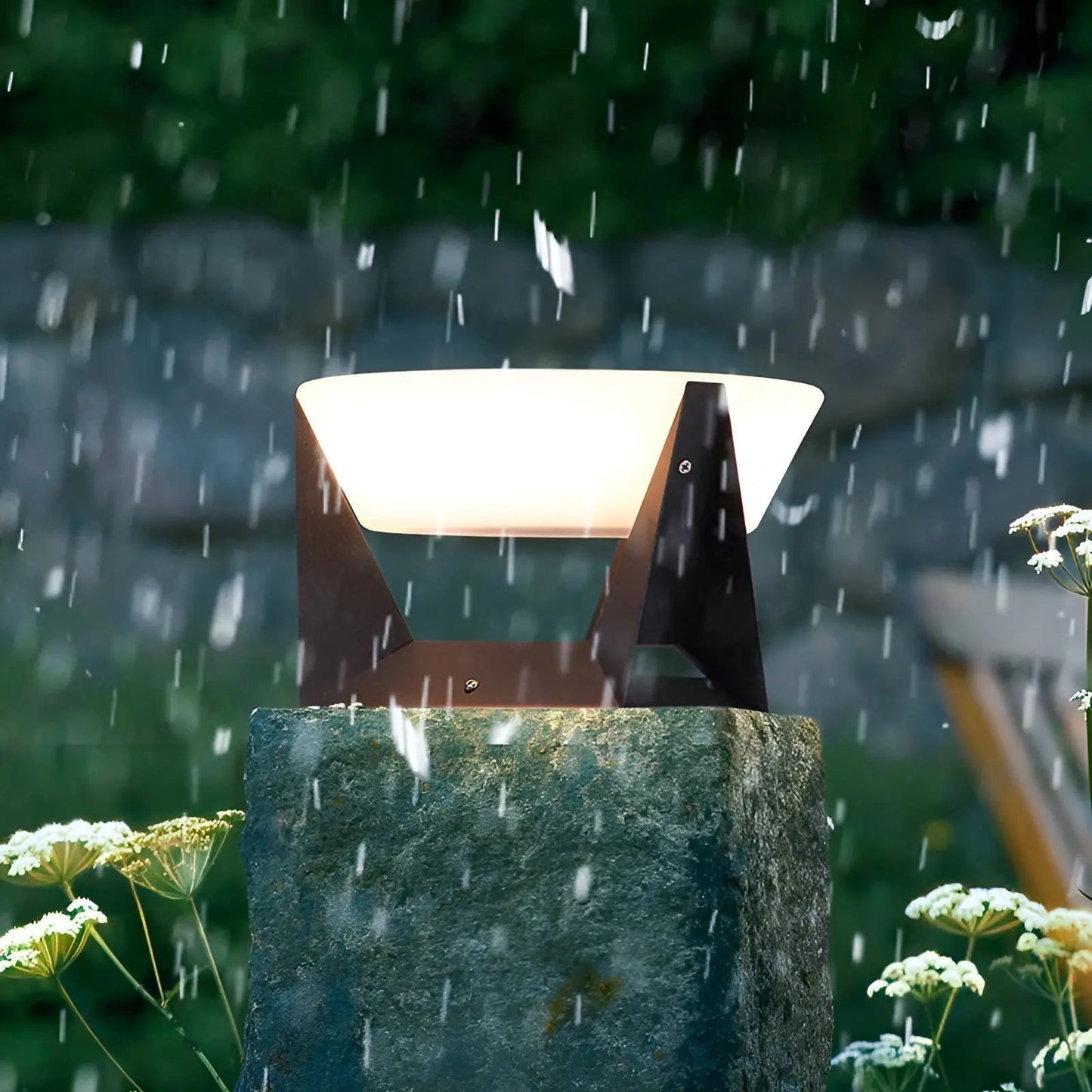 Skorter | ZenGlow Solar Garden Light in Japanese Style