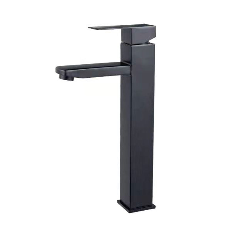 Skorter | Basic Centered Faucet Monochrome Faucet Sink Bathroom Faucet