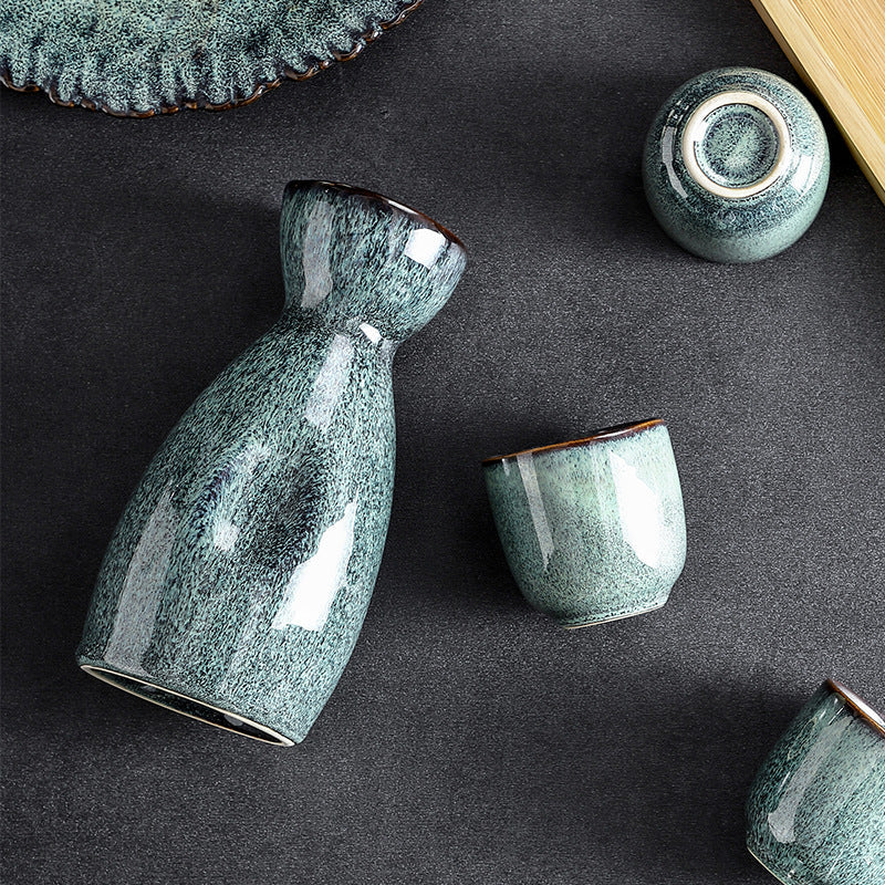 Skorter of authentic sake