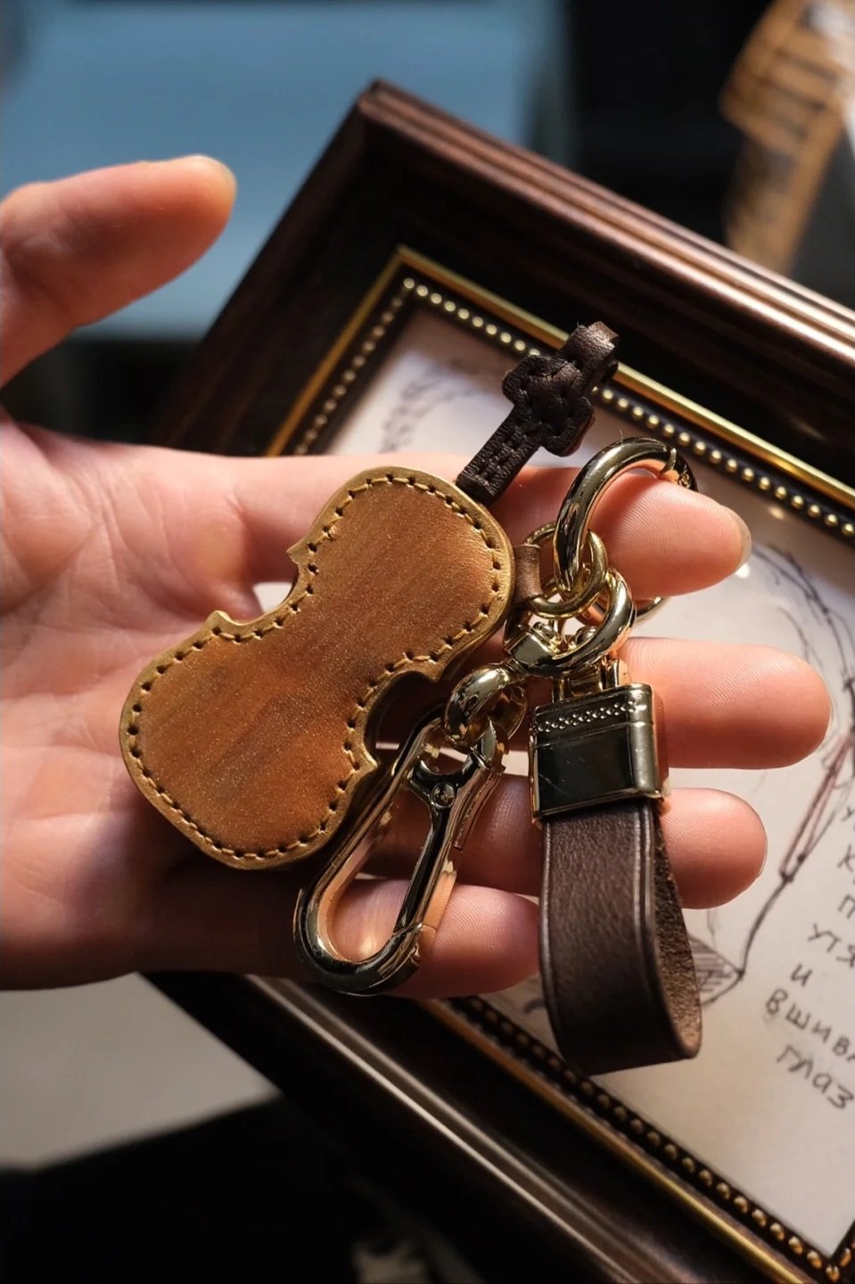 Skorter | Crafted Leather Violin & Cello Keychain