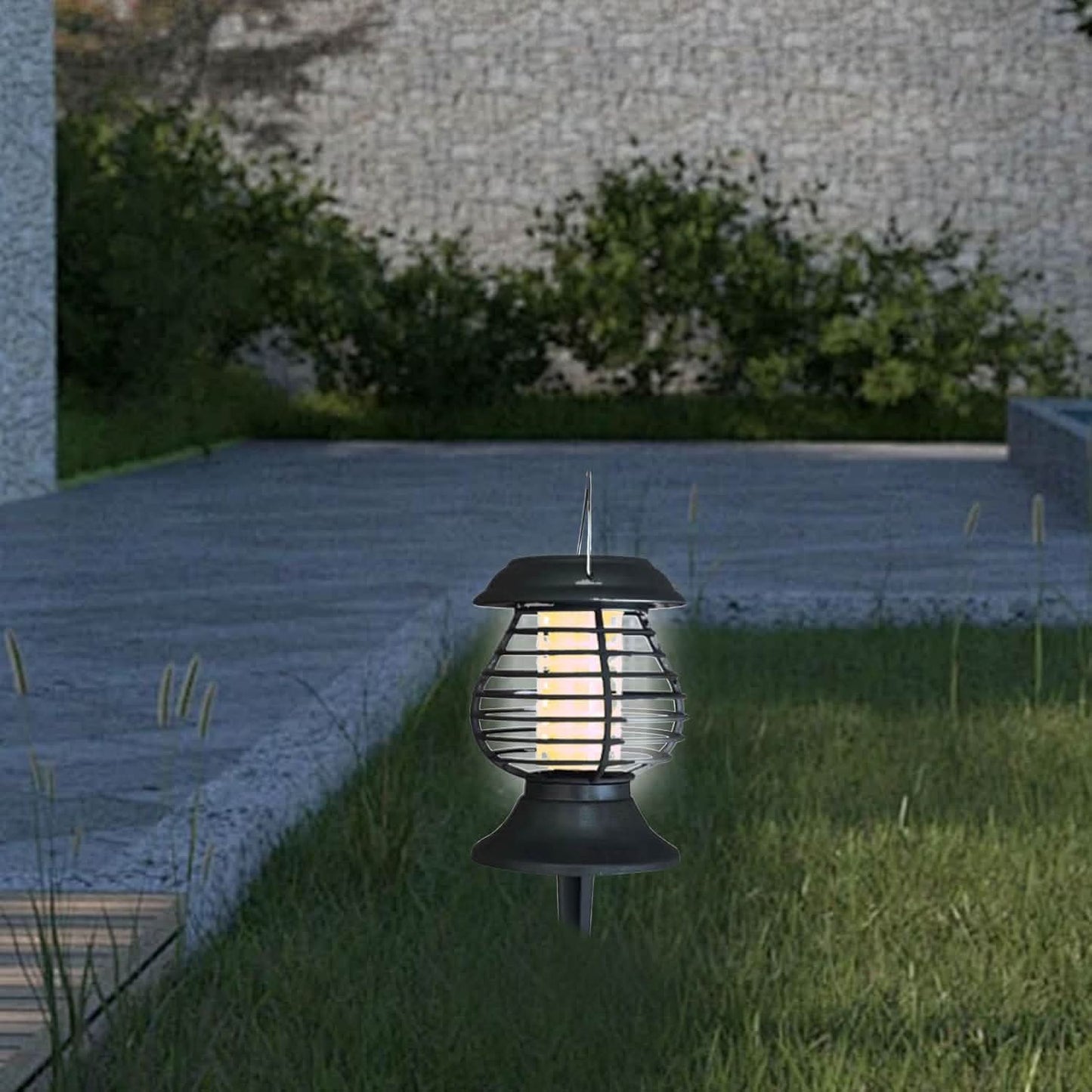 Skorter | Light Guardian Solar – Insect Protection & Outdoor Lighting in One