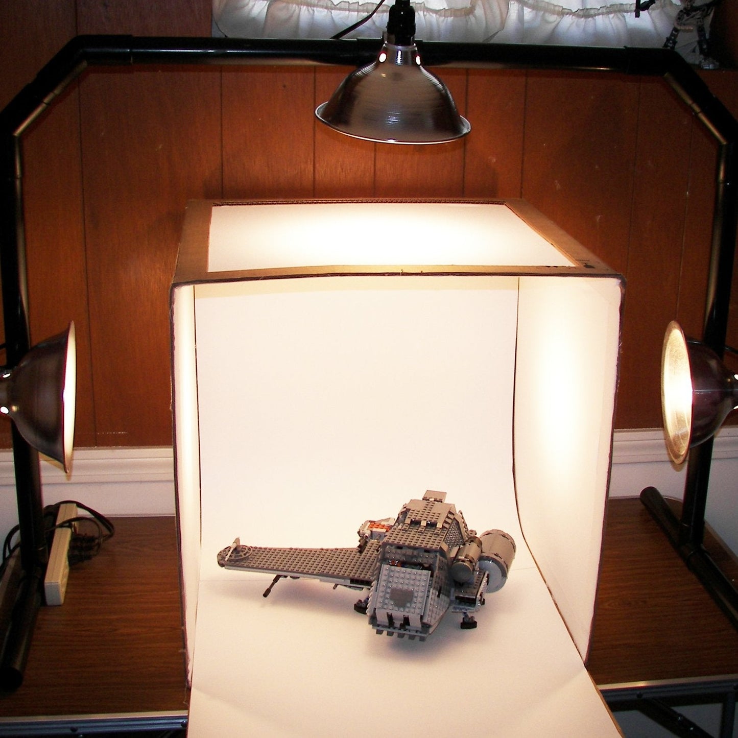Skorter | Simple Deluxe Clamp Lamp 150W, 8.5" Aluminium Reflector, 6Ft Cable, Black - No Bulb Included