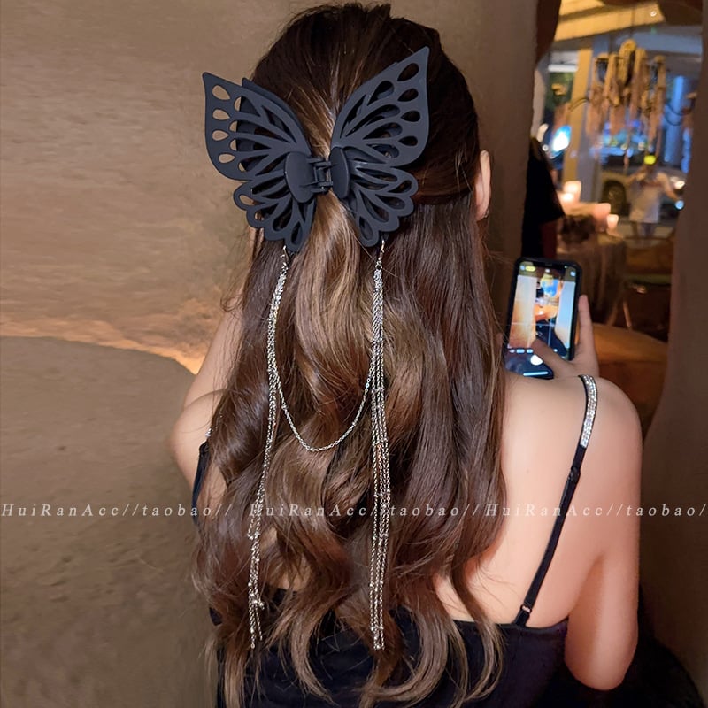 Skorter | Tassel butterfly hair clip