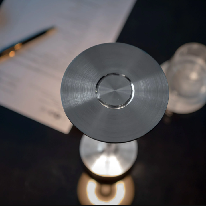 Skorter | Eluminar - Premium table lamp