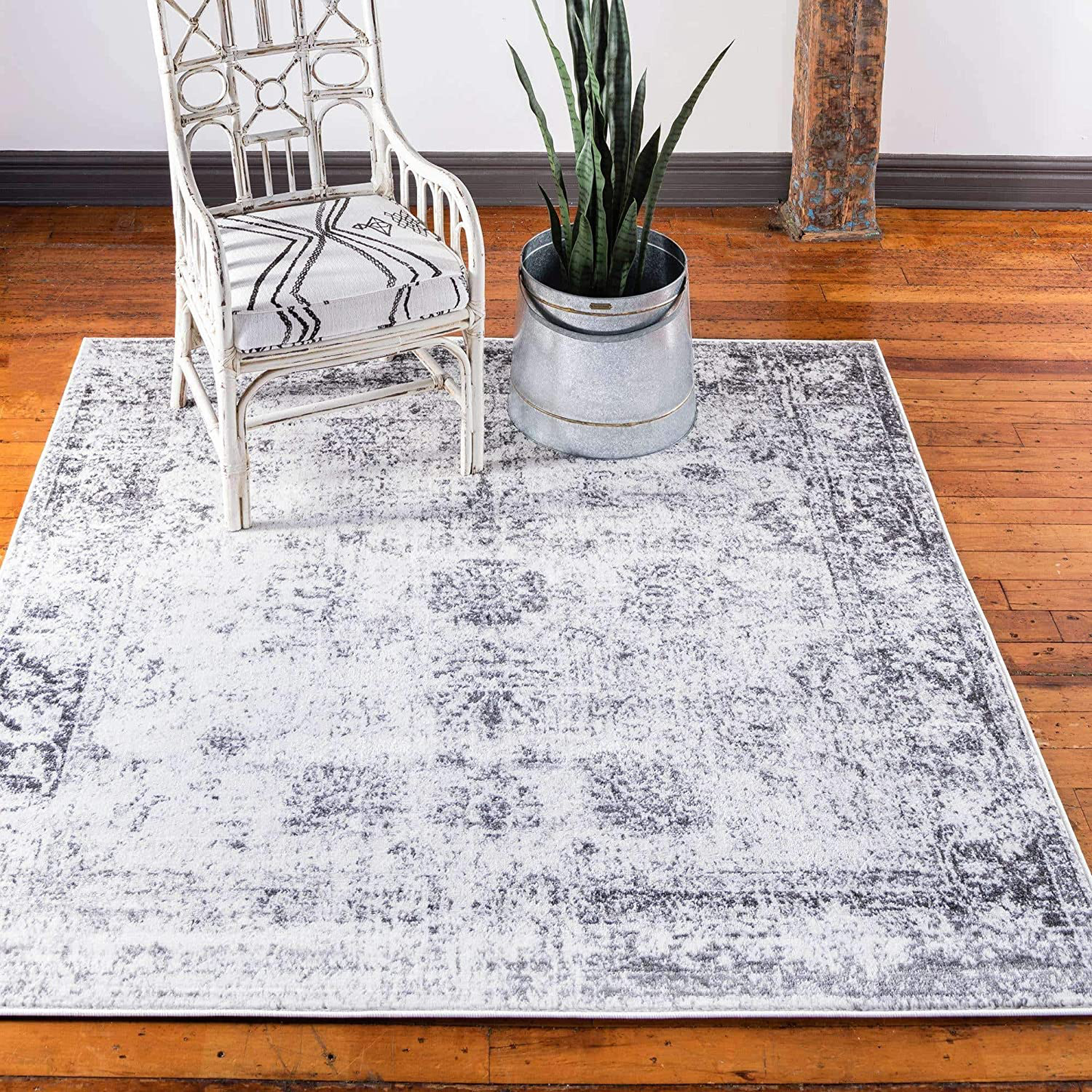 Skørter | Unique Loom Sofia Collection Area Traditional Vintage Rug, French Inspired Perfect for All Home Decor, 6' 0 x 6' 0 Square, Gray/Ivory