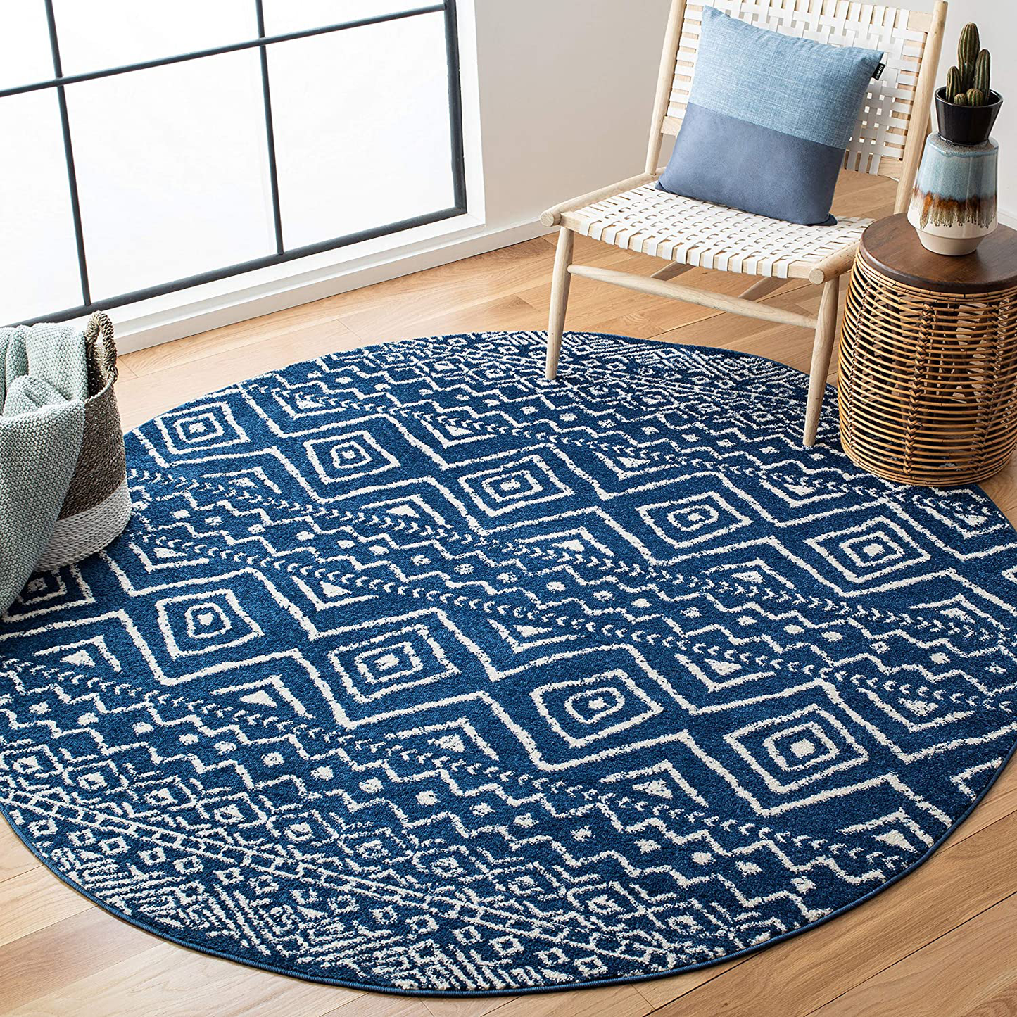 Skørter | Safavieh Tulum Collection TUL267N Moroccan Boho Distressed Non-Shedding Dining Room Entryway Foyer Living Room Bedroom Area Rug, 5' x 5' Round, Navy / Ivory