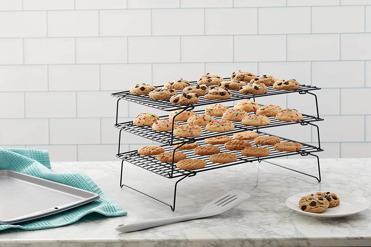 Skørter | Wilton Excelle Elite 3-Tier Cooling Rack for Cakes, Cookies and More