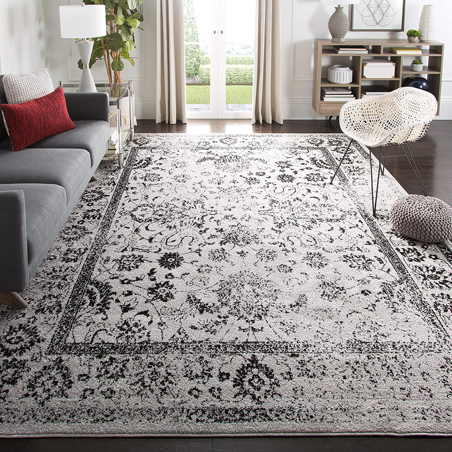 Skørter | Safavieh Adirondack Collection ADR109B Oriental Worn Non-Shedding Stain Resistant Living Room Bedroom Area Rug, 3' x 5', Gray / Black