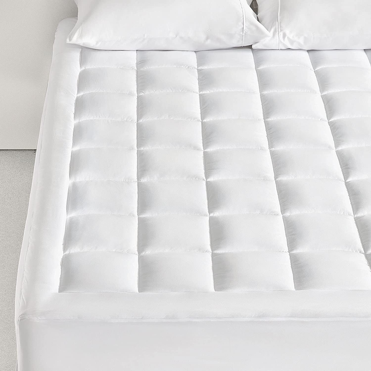 Skorter | SONIVE Quilted Mattress Protector Soft Fuzzy Pillow Top Mattress Protection Down Alternative Filling Tops Stretch Up to 21 Inch Deep Pocket (White, Twin)