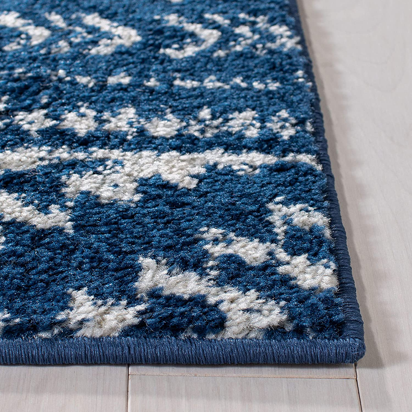 Skørter | Safavieh Tulum Collection TUL272C Moroccan Boho Tribal Non-Shedding Living Room Bedroom Area Rug, 5' x 5' Square, Ivory / Blue