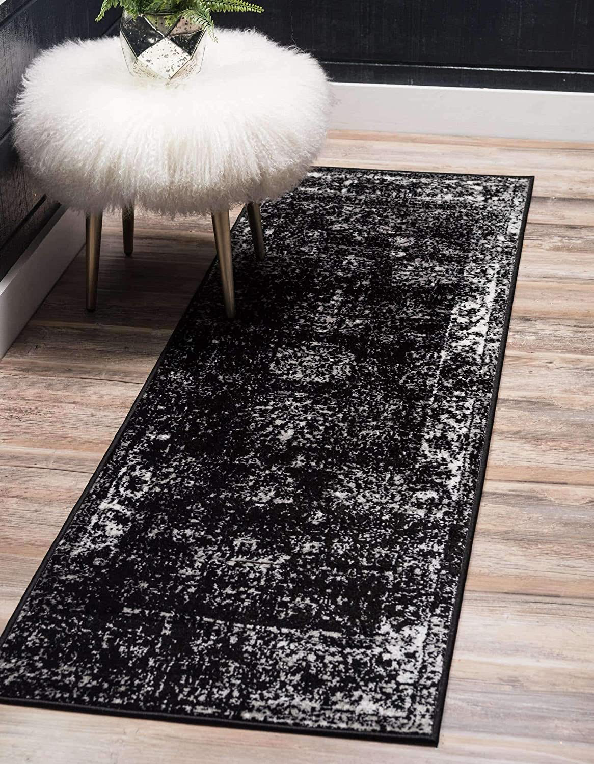 Skørter | Unique Loom Sofia Collection Area Traditional Vintage Rug, French Inspired Perfect for All Home Decor, 2' 0 x 6' 7 Runner, Black/Ivory