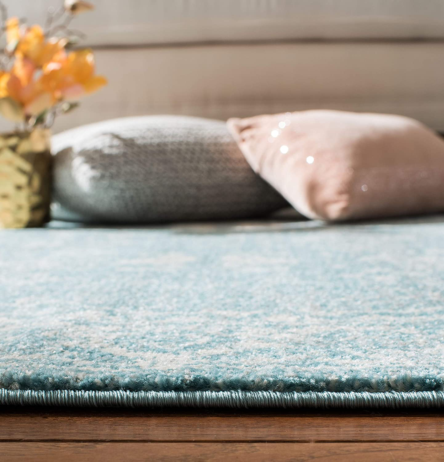 Skørter | Safavieh Evoke Collection EVK270K Shabby Chic Distressed Non-Shedding Stain Resistant Living Room Bedroom Area Rug, 3' x 3' Square, Charcoal / Ivory