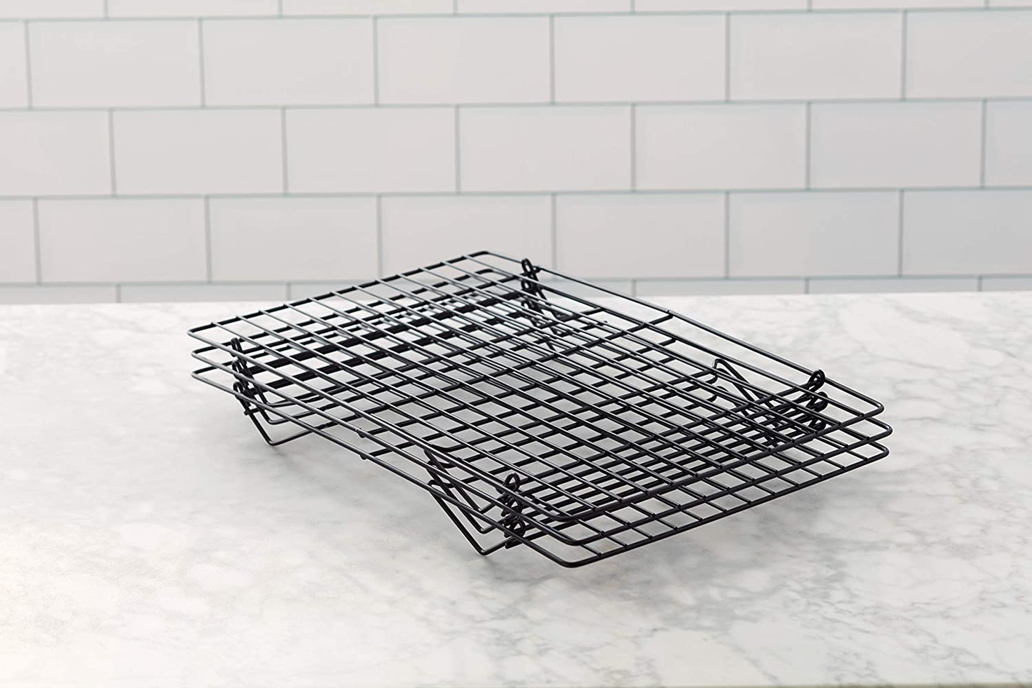 Skørter | Wilton Excelle Elite 3-Tier Cooling Rack for Cakes, Cookies and More
