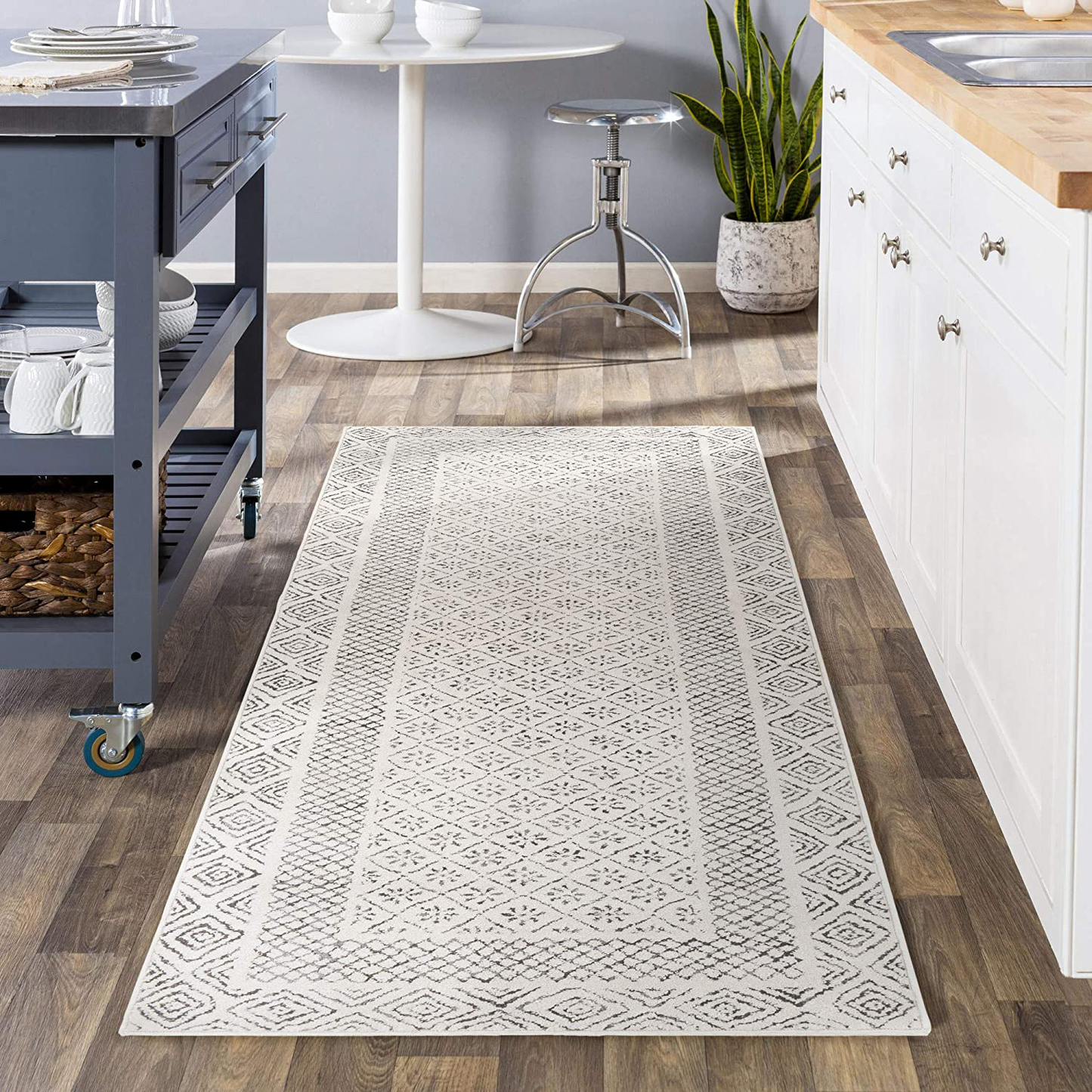 Skørter | Artistic Weavers Melodie Beige Area Rug, 2'7" x 7'3"