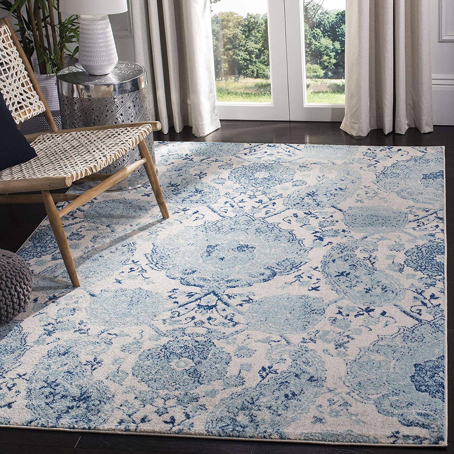 Skørter | Safavieh Madison Collection MAD600E Boho Chic Glam Paisley Non-Shedding Stain Resistant Living Room Bedroom Area rug, 4' x 4' square, cream / turquoise