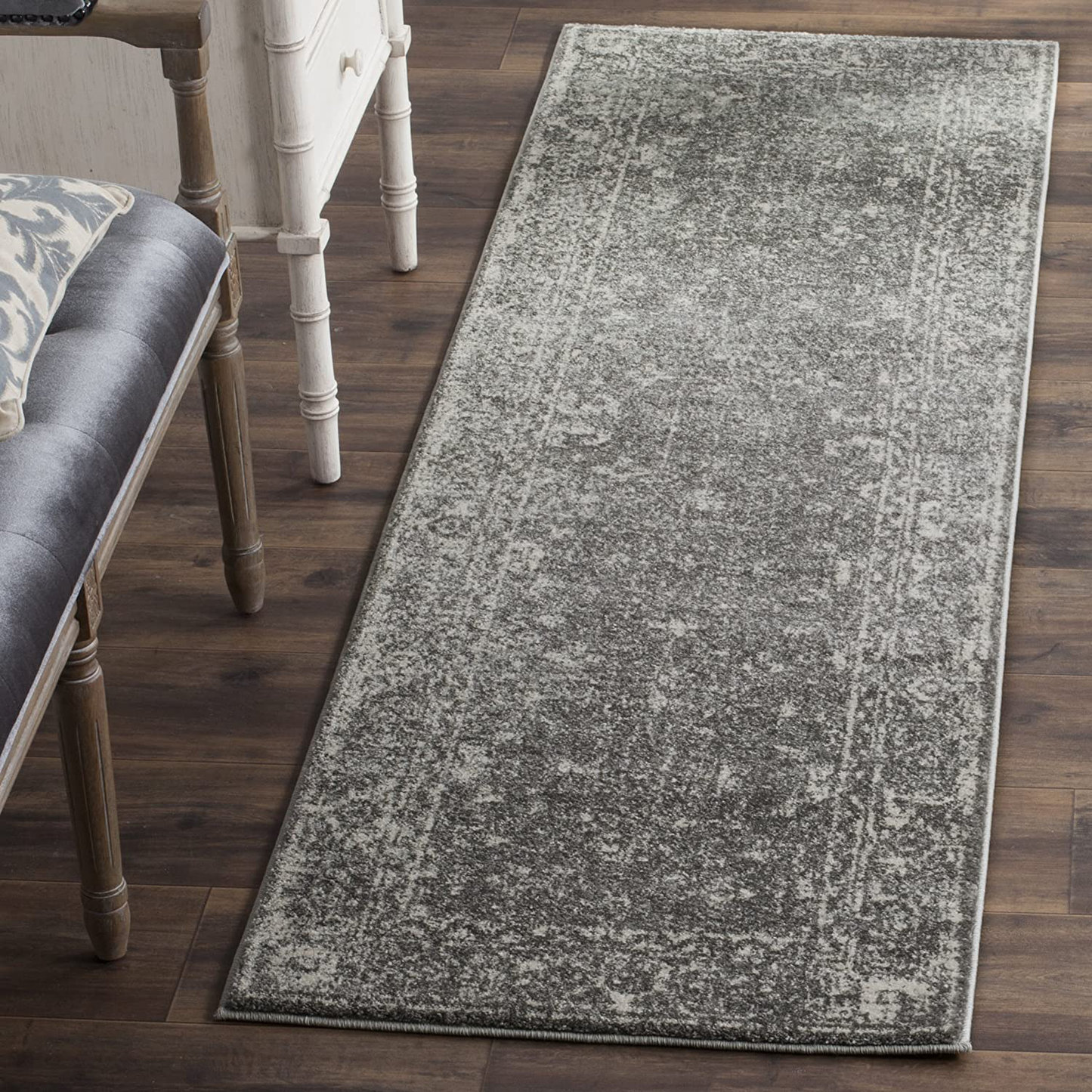 Skørter | Safavieh Evoke Collection EVK270S Shabby Chic Distressed Non-Shedding Stain Resistant Living Room Bedroom Area Rug, 2'2" x 5', Gray / Ivory