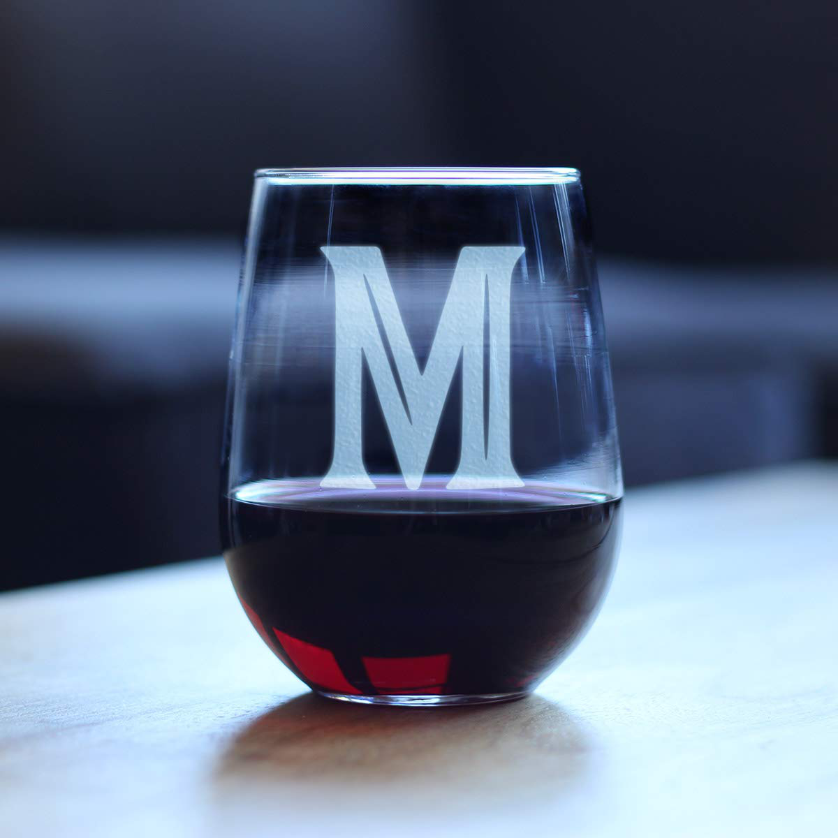 Skorter | Monogram Fet capital letter M - Without stem wine glass - Personalized gifts for women and men - Large engraved glass