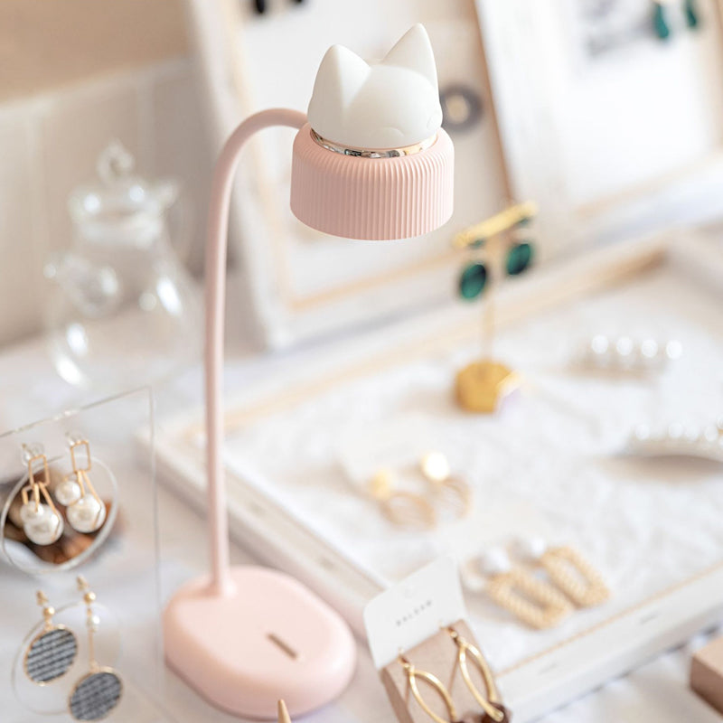 Skorter | White/Pink/Green Cat Rotating Table Lamp - USB Rechargeable LED Night Light for Kids