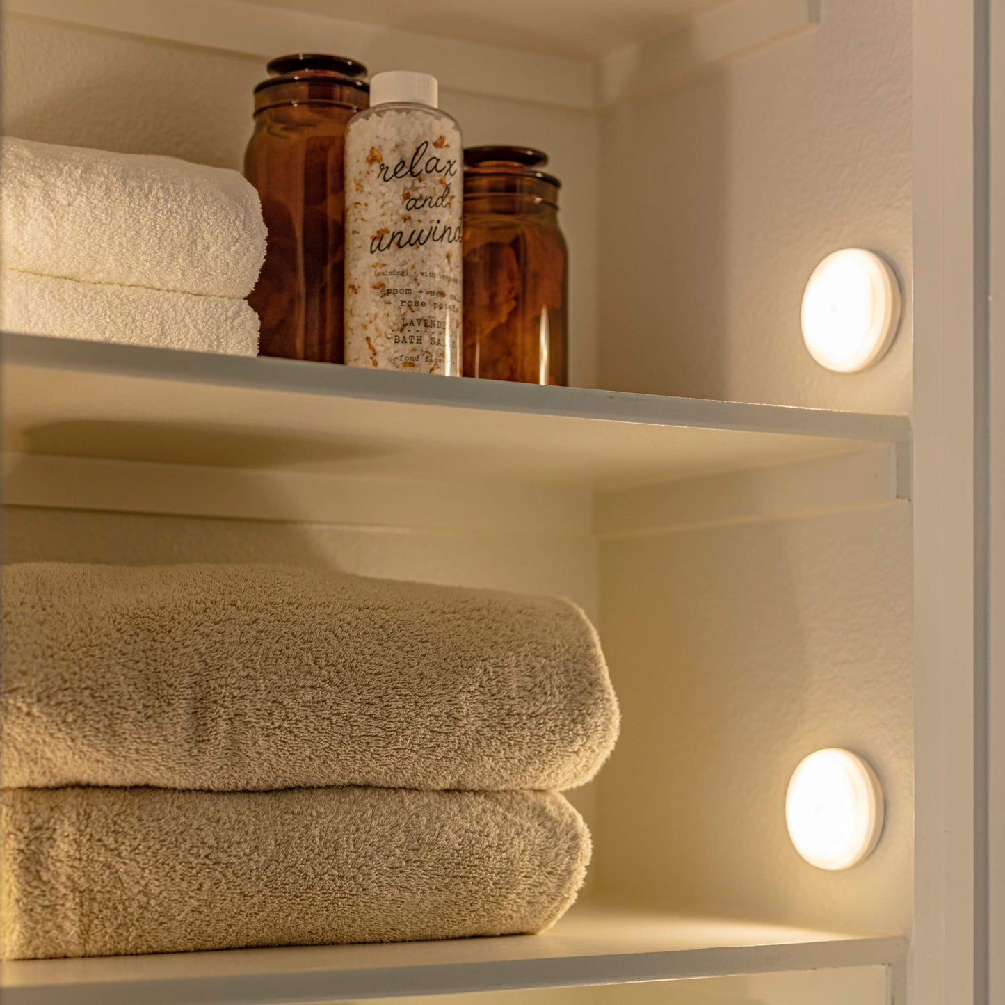 Skorter | Brilliant Evolution 6-Pack Wireless LED Motion Sensor Lights - Battery-Powered Under-Cabinet Lighting