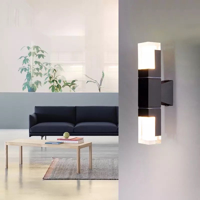 Skorter | SensaGuard Wall Lamp