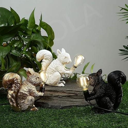 Skorter | ForestGlow - Sophisticated Squirrel Lamp