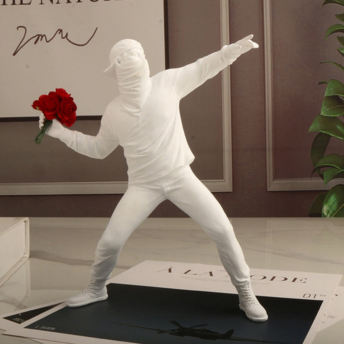 Skorter | Banksy Flower Rioter