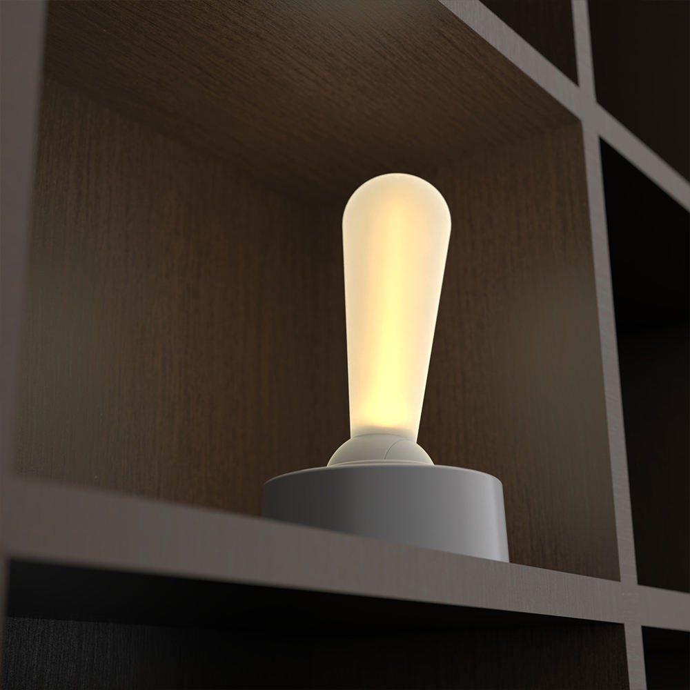 Skorter | vintage table lamp with practical toggle switch