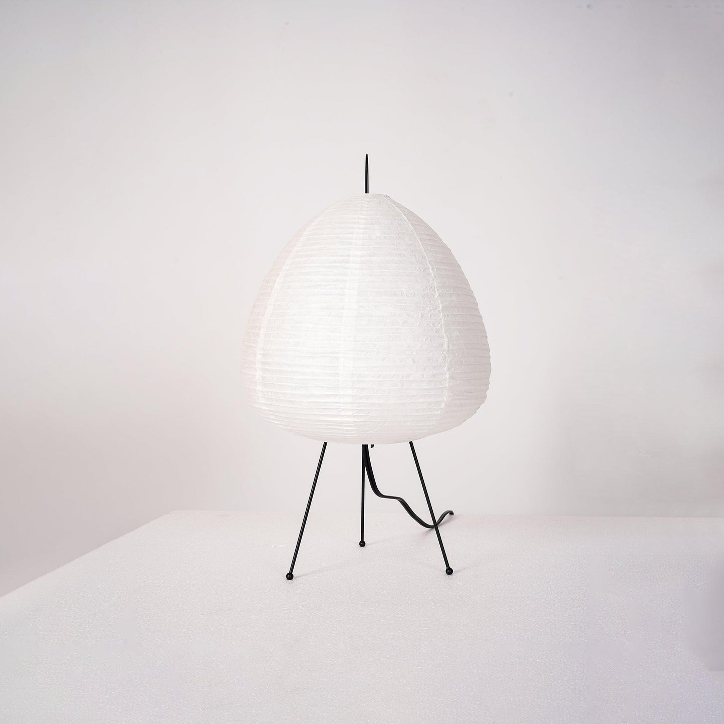 Skorter | Paper table lamp