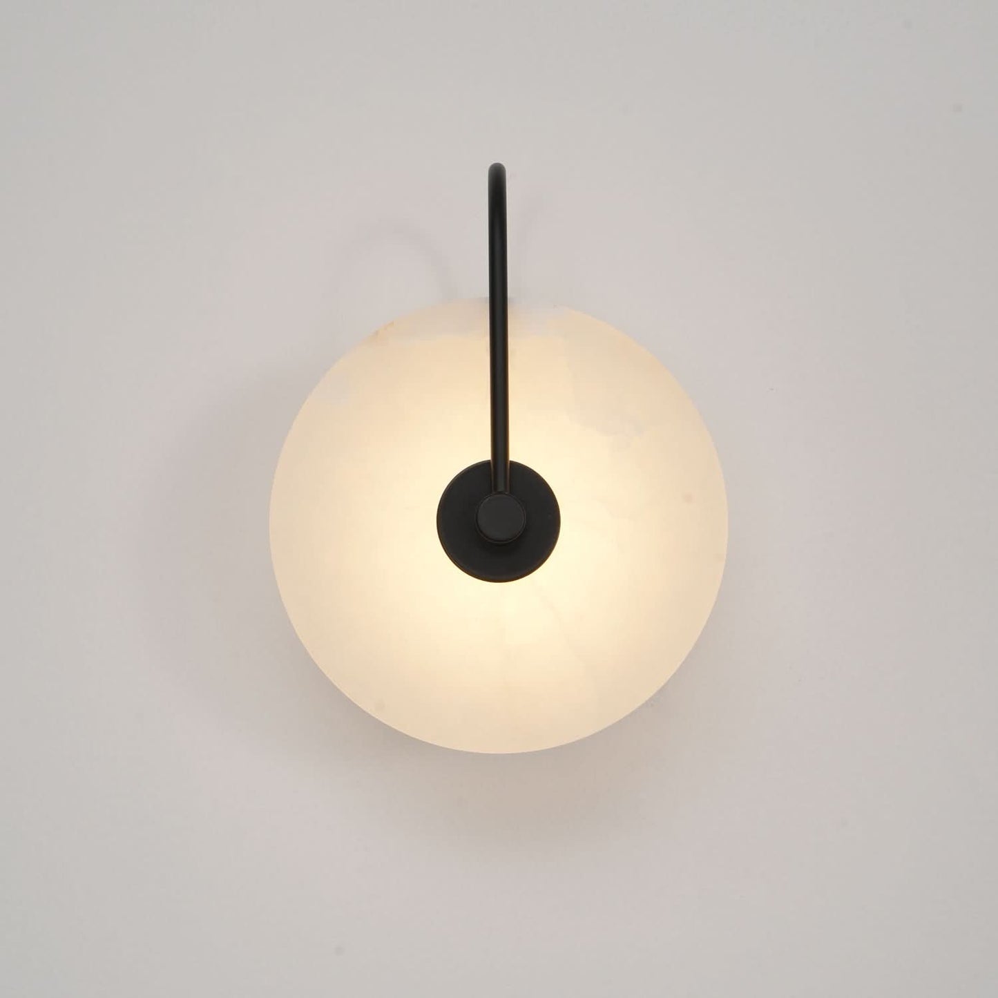 Skorter | Alabaster LED Wall Lamp – Modern Ambient Lighting